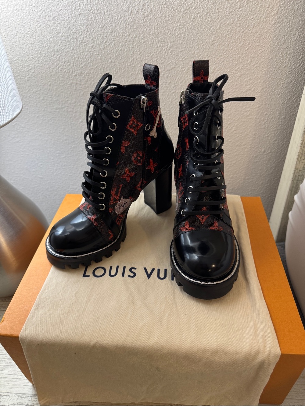Louis Vuitton Limited Edition Catogram Star Trail Ankle Boots – Size 37.5 - Picture 4 of 12